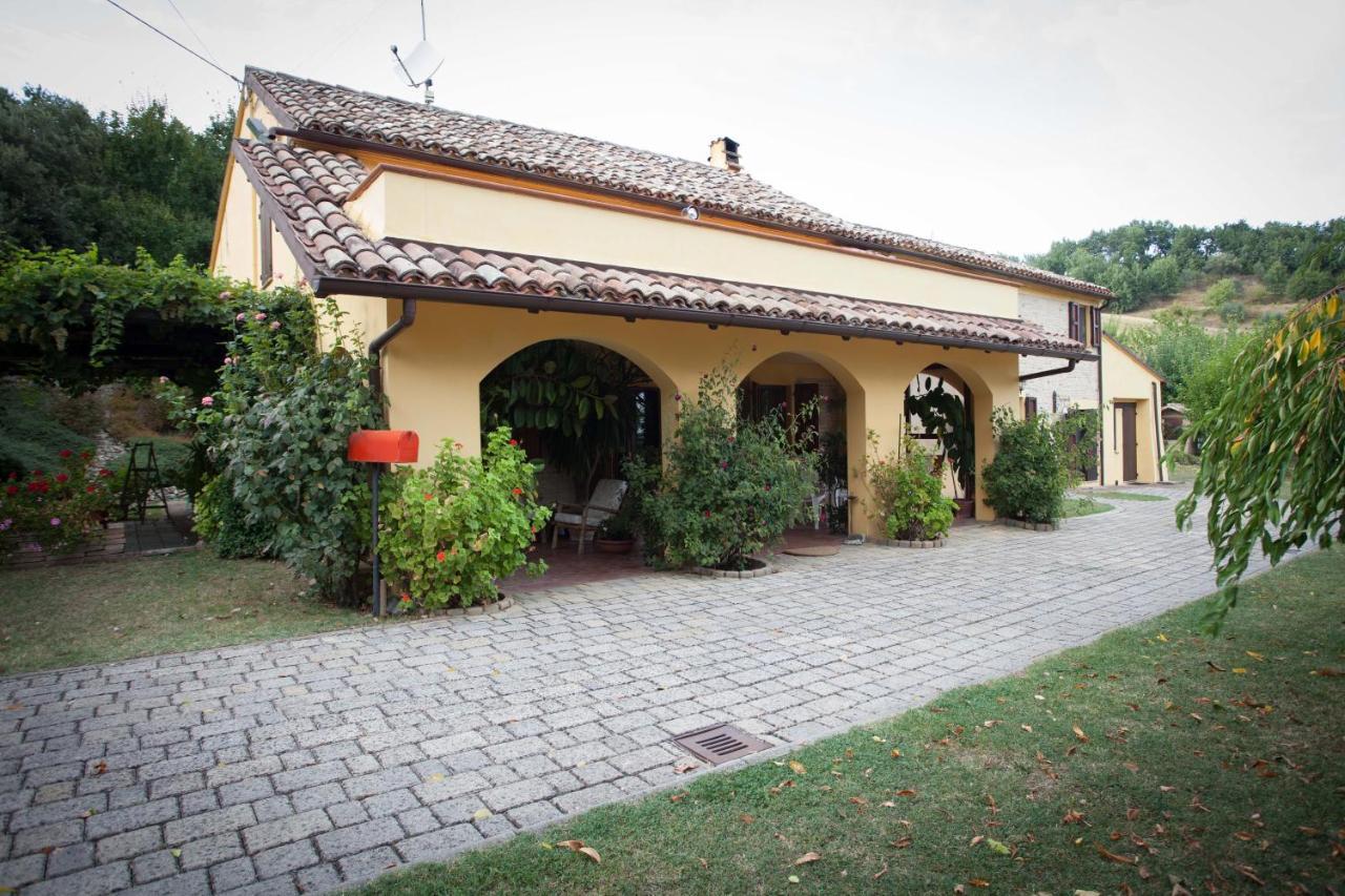 B&B Salvarosa Fano Bagian luar foto
