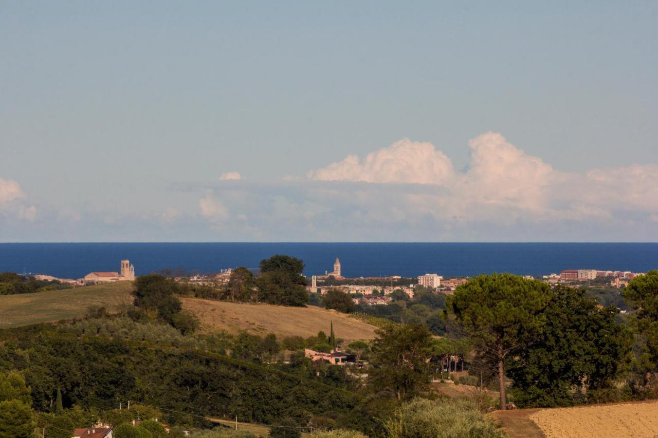 B&B Salvarosa Fano Bagian luar foto