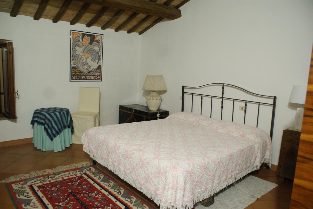B&B Salvarosa Fano Bagian luar foto