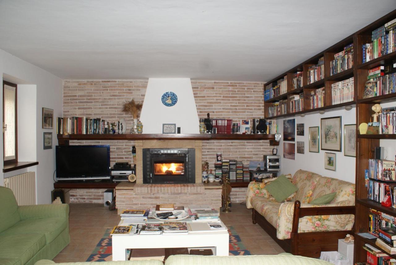 B&B Salvarosa Fano Bagian luar foto