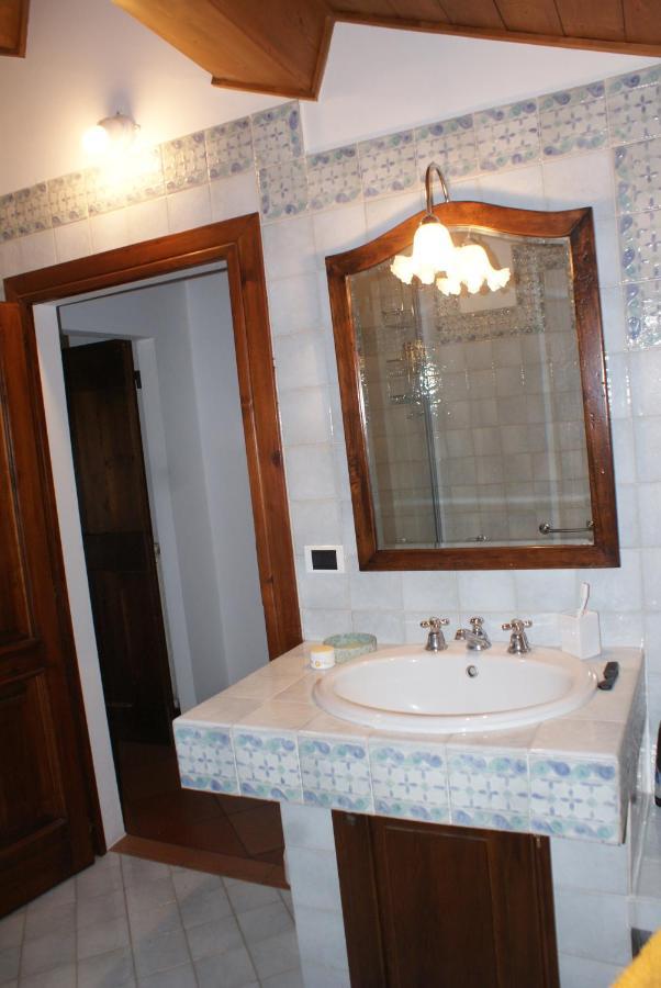 B&B Salvarosa Fano Bagian luar foto